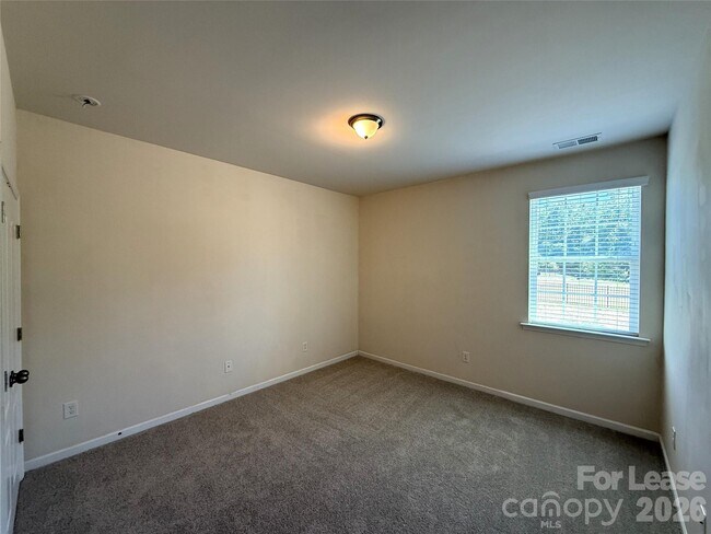 Building Photo - 6911 Agnew Dr