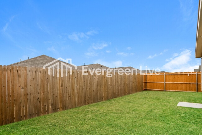 Building Photo - 1008 Calley Pear Trl