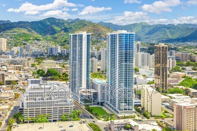 Building Photo - 1500 Rycroft St