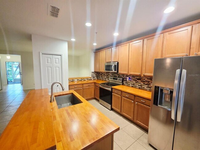 Building Photo - 9764 Tivoli Villa Dr