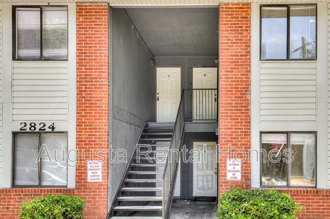 Building Photo - 2824 Thomas Ln