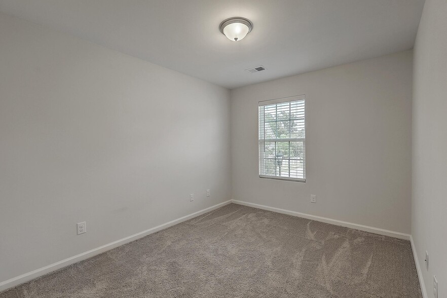 Building Photo - 9017 Cat Tail Pond Rd
