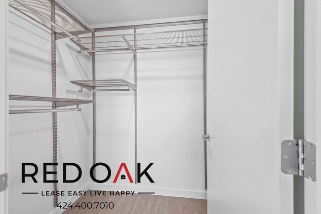 Building Photo - 11405 Chandler Blvd