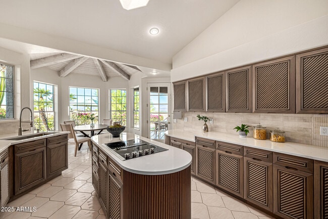 Building Photo - 15848 E Brodiea Dr