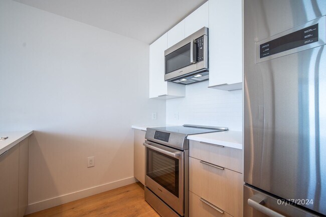 Building Photo - Resort-Like 2BR/2BR/2PKG in AE'O, Kakaako!
