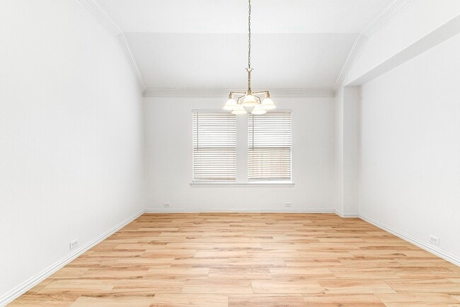 Building Photo - 28259 Daystrom Ln