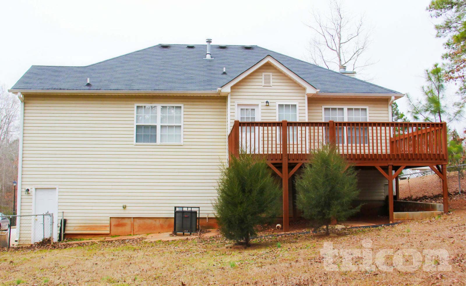 Building Photo - 1800 Cedar Hill