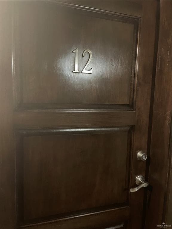 Building Photo - 13 Mimosa St