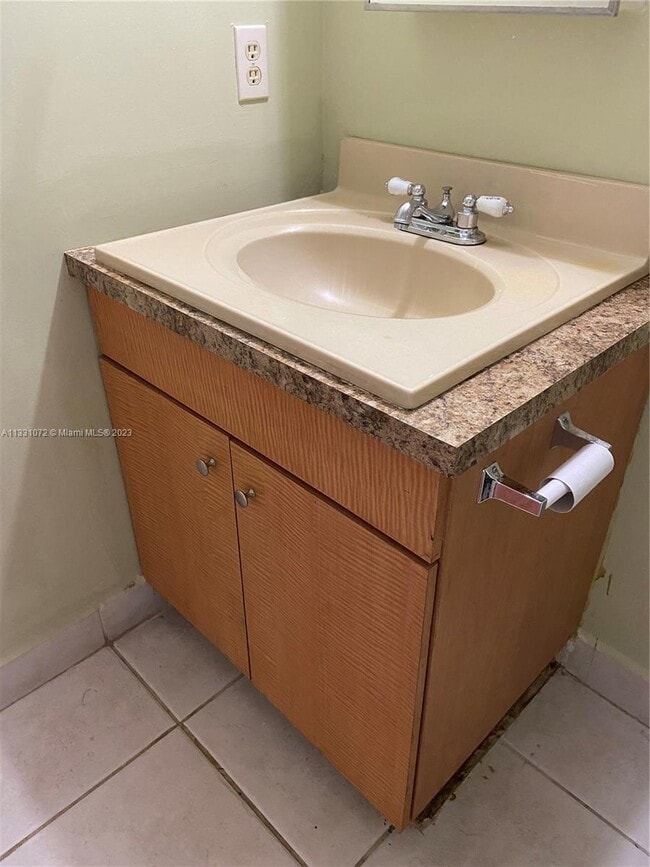 Building Photo - 14961 SW 82nd Ln