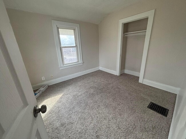 Building Photo - 218 Lechner Ave