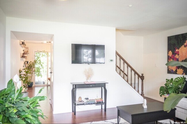 Building Photo - 23 Wilson Commons