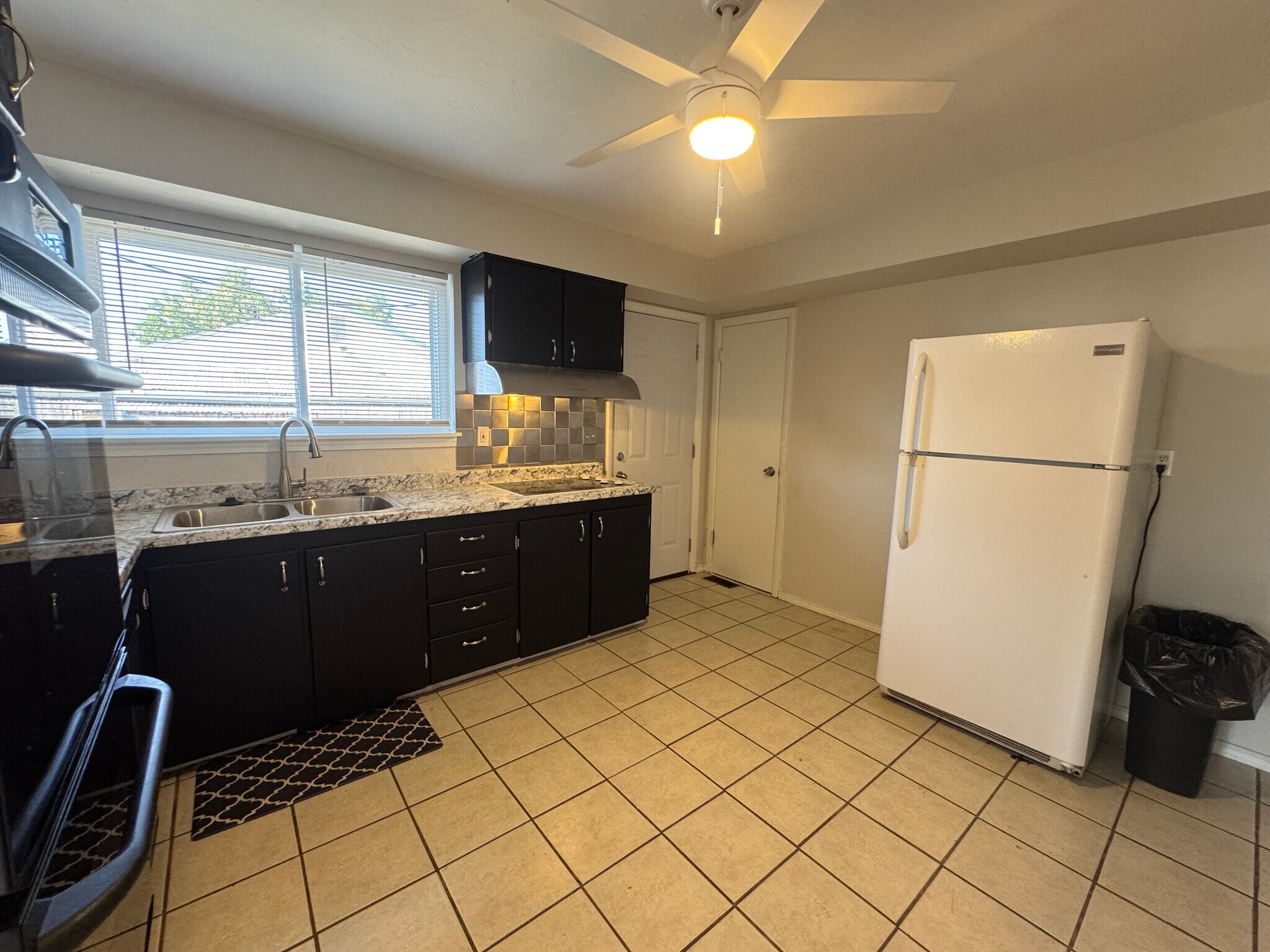 Building Photo - 6007 NW 32nd St