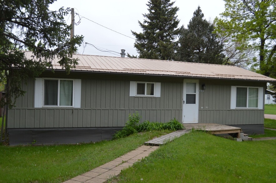 Primary Photo - 3537 School Dr