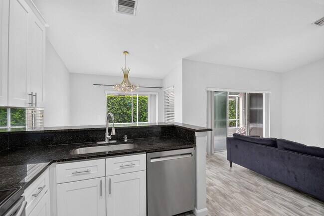 Building Photo - 208 Caribe Ct