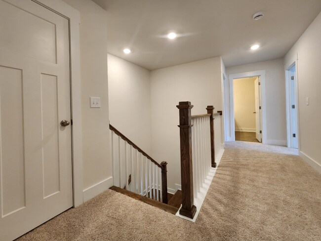 Building Photo - 499 Ml Pk Wy