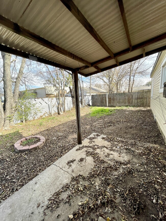 Building Photo - 111 5th Ave NW