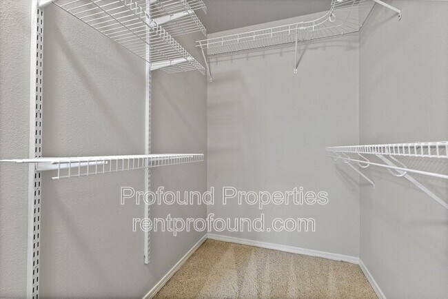 Building Photo - 17634 SW September Ln