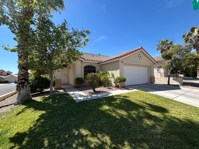 Building Photo - Cozy 3Bed/2Bath/2Car Residence located in beautiful Summerlin!