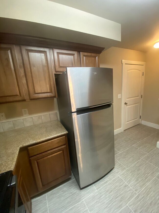 Building Photo - 9993 W Rosecroft Ct