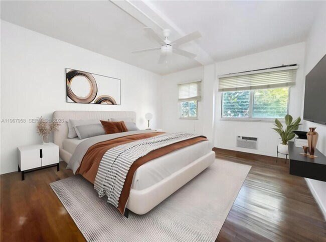 Building Photo - 841 W 40th St