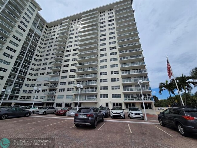 Building Photo - 111 N Pompano Beach Blvd