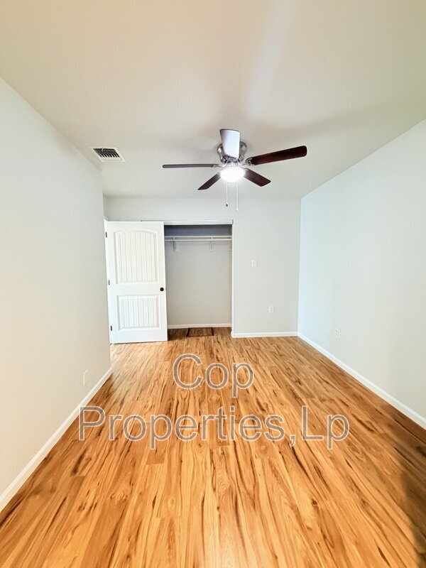 Building Photo - 255 Cumberland Rd