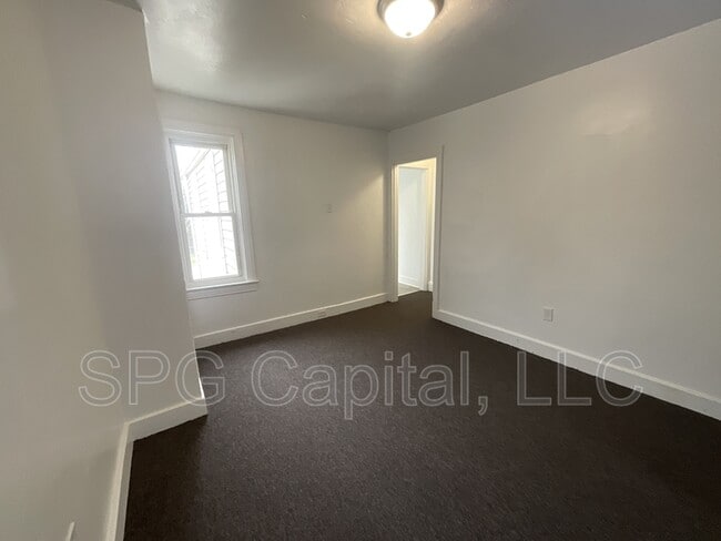 Building Photo - 650 W College Ave