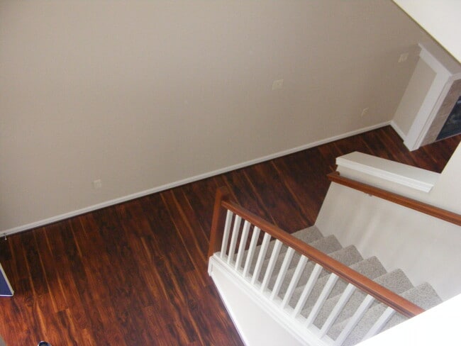 Building Photo - 4 bedroom plus a den in Puyallup