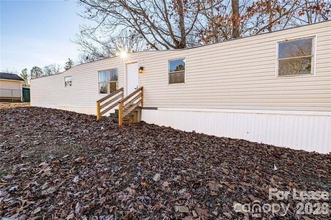 Building Photo - 126 Poe Dr