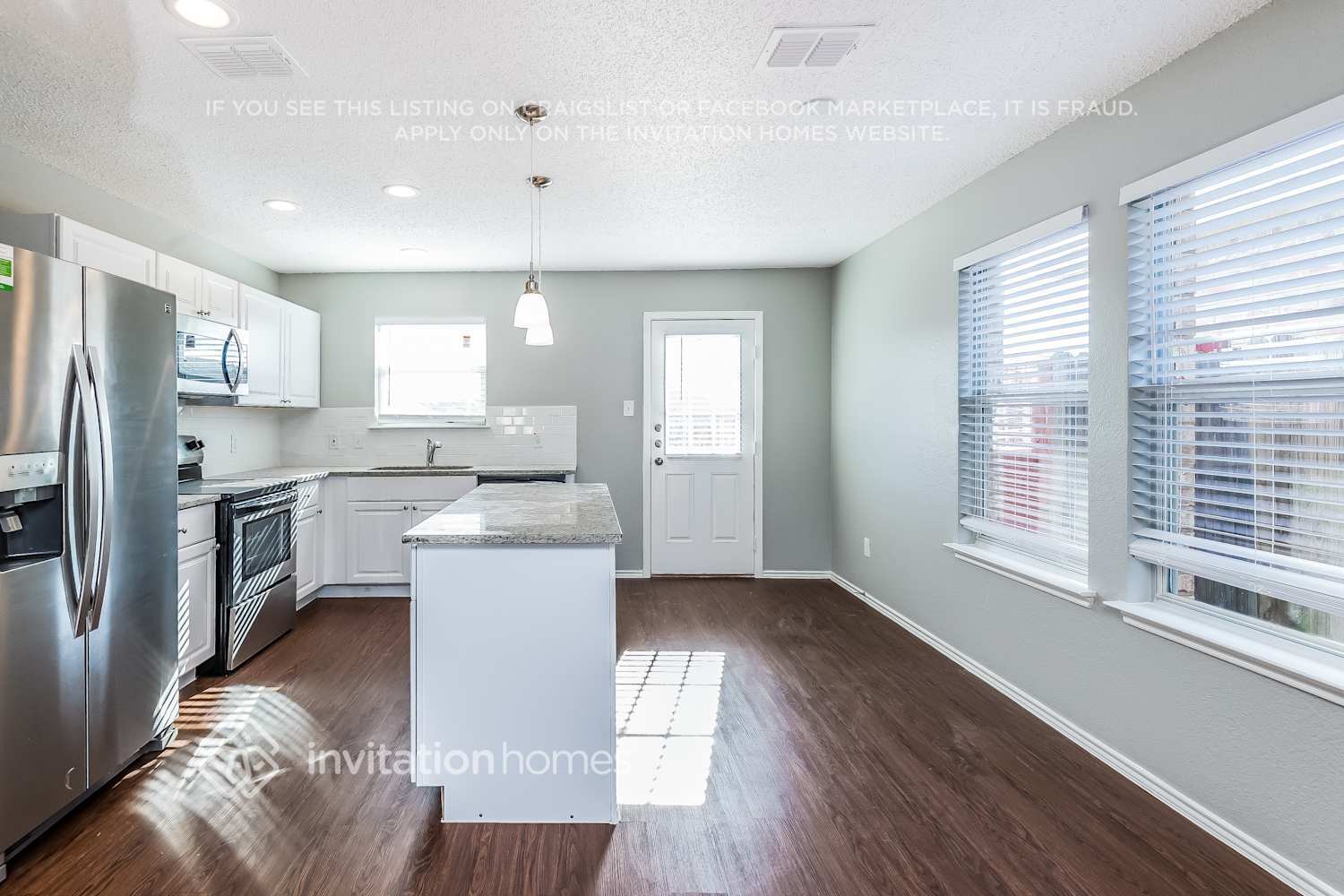 Building Photo - 13768 Canyon Ranch Rd