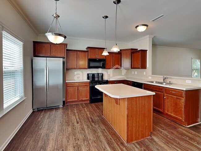 Building Photo - 3268 Saddlebrook Dr