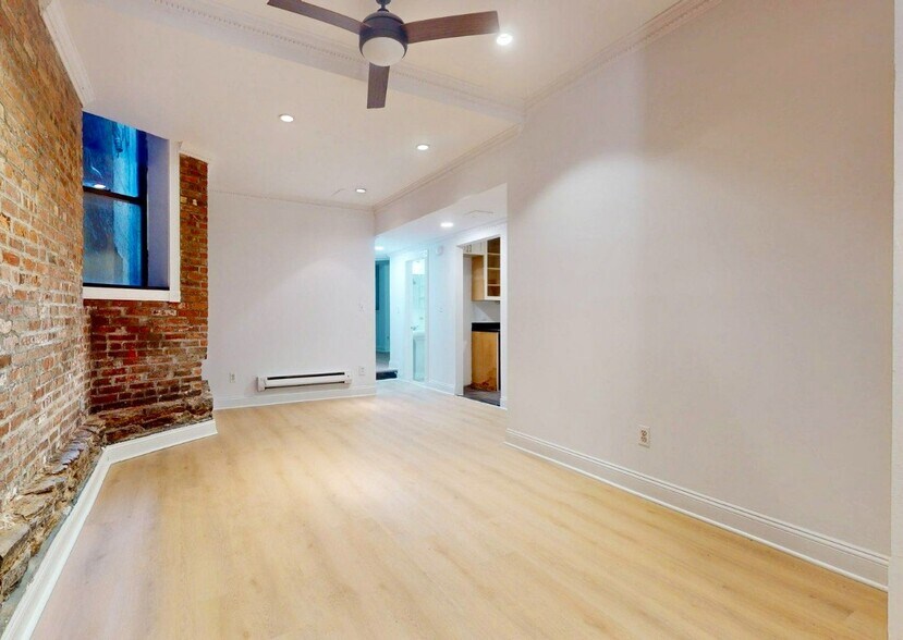 Building Photo - East 25th Street