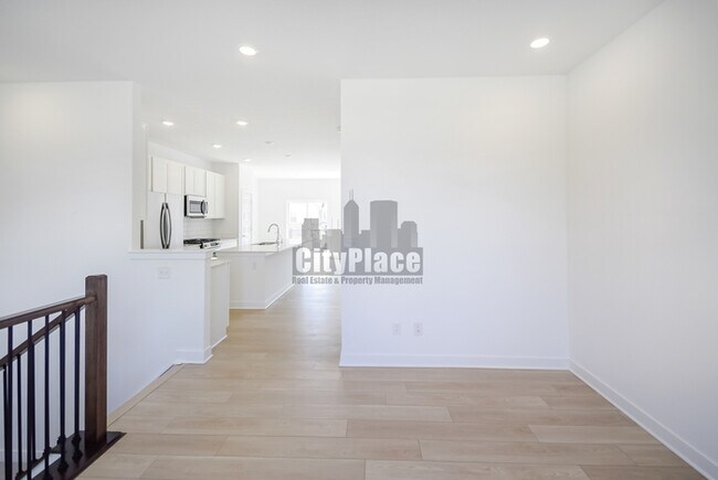 Building Photo - 6574 Halsey St