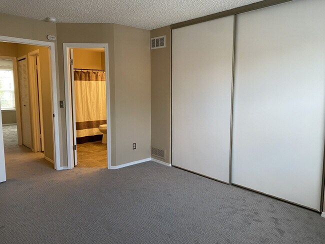Building Photo - **Move in Specials, $$ off rent!* *Beautifully remodeled townhome near Cherry Creek Trail!