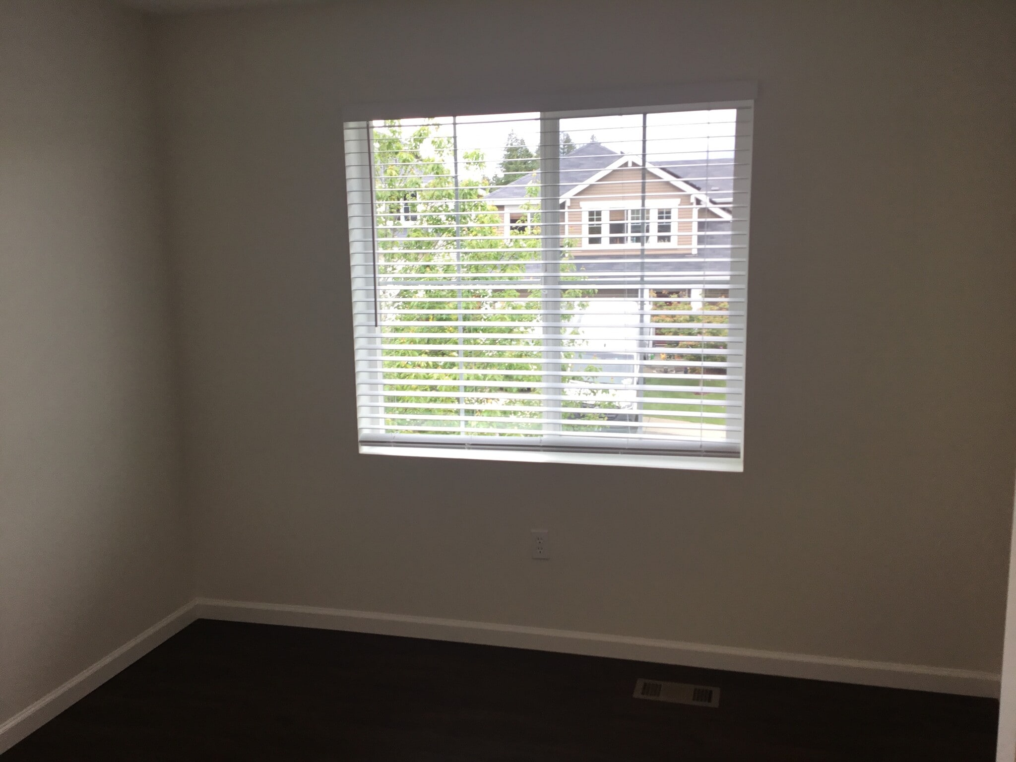 Building Photo - 1142 Ebbets Dr