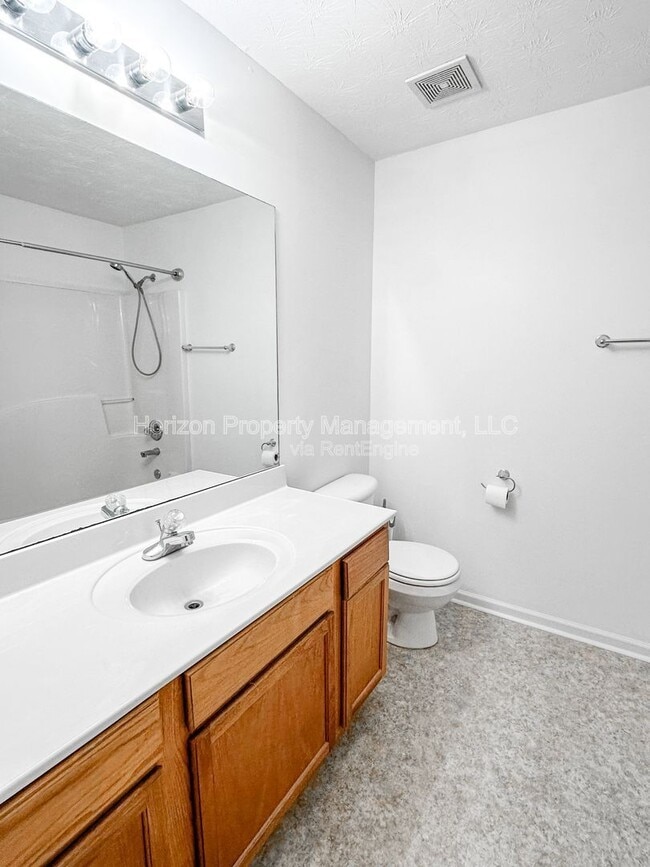 Building Photo - 75 Pearl Chambers Dr