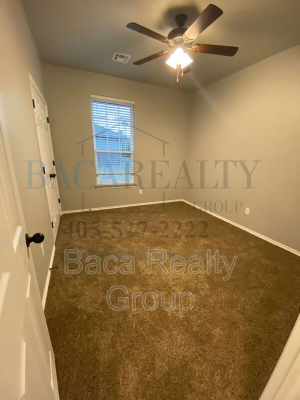 Building Photo - 1758 Eighty-Niner Ter