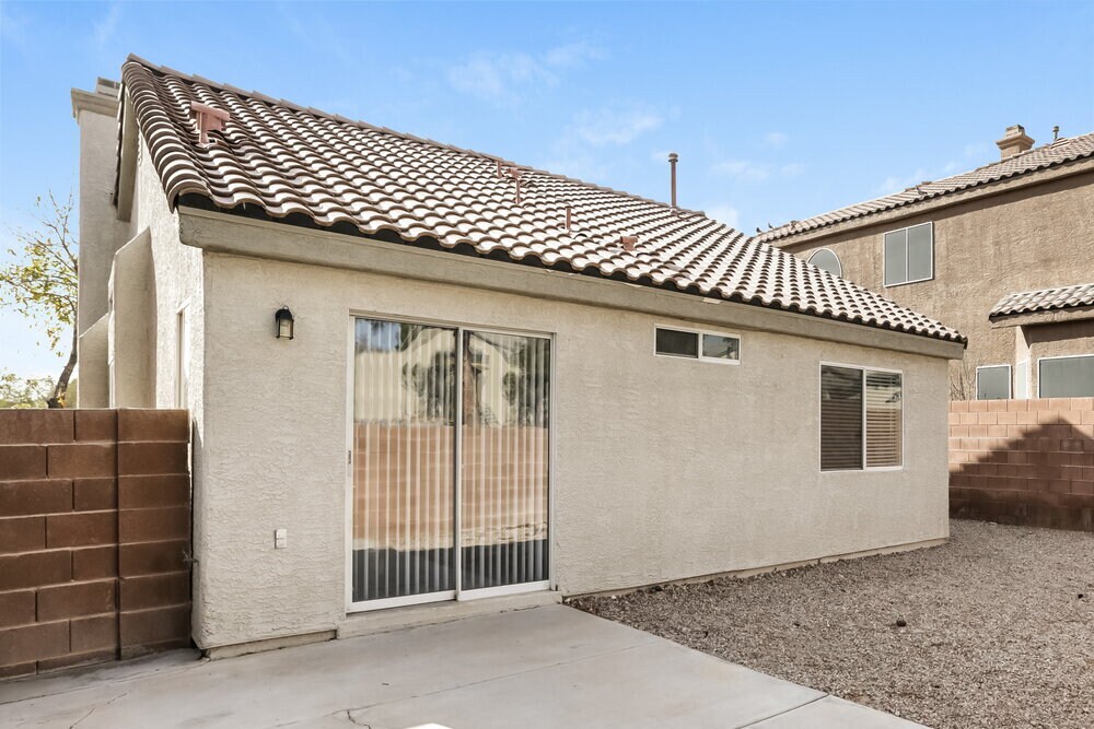 Building Photo - 1916 Fossil Butte Way