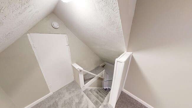 Building Photo - 3218-22 Walton