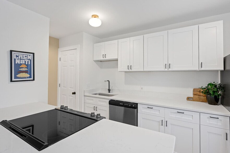 Building Photo - 539 Hale Ave