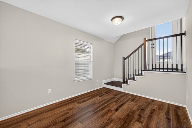 Building Photo - 4007 Delta Rose St