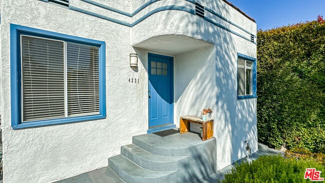 Building Photo - 4231 Gateway Ave
