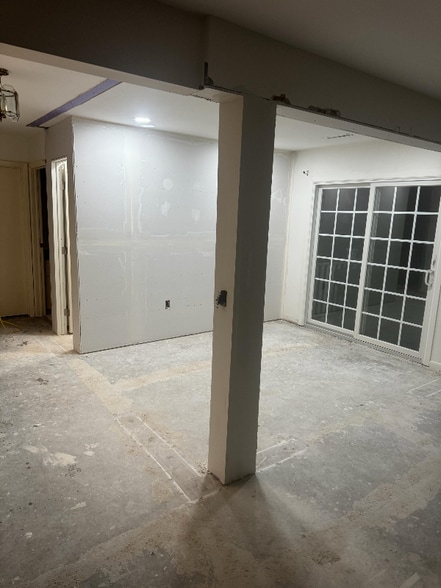 Building Photo - 737 Lemoyne Ave