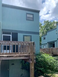 Building Photo - 1 bed/1 bath condo in Sparrow - Available ...