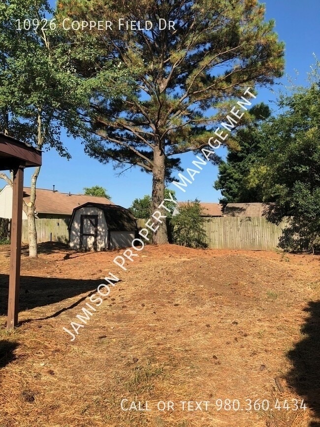 Building Photo - 10926 Copperfield Dr