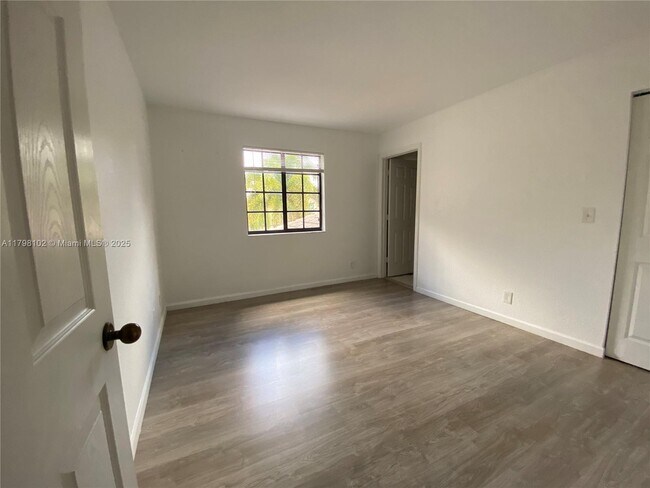 Building Photo - 4114 Forest Dr
