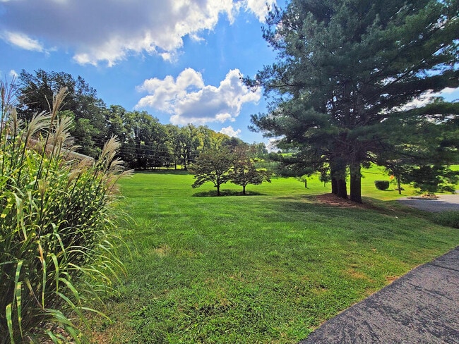 Building Photo - 133 Glenrochie Dr