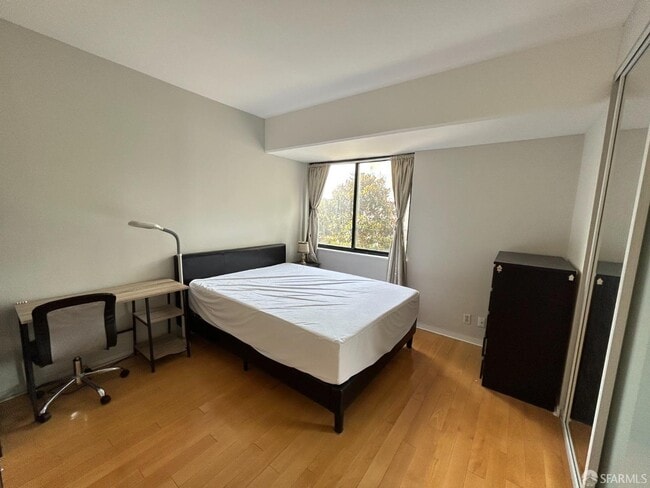 Building Photo - 1 Daniel Burnham Ct