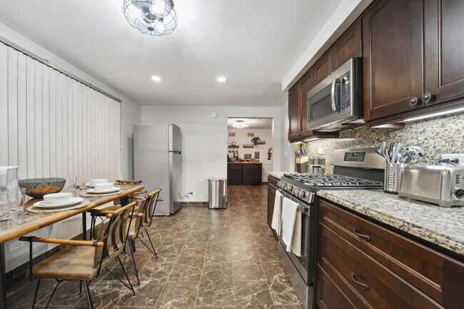 Building Photo - 720 Kemah Ln