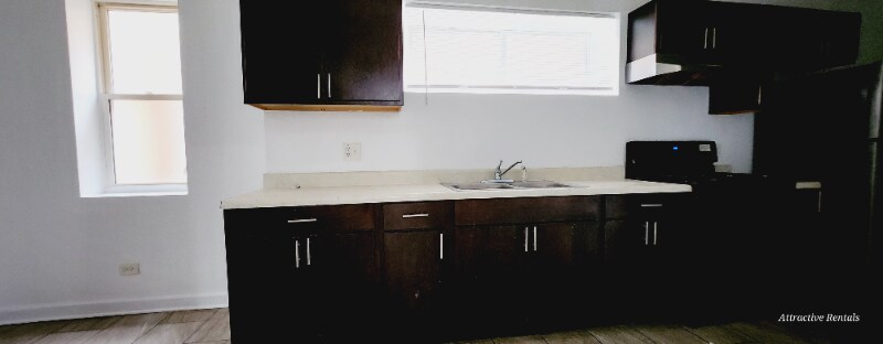 Building Photo - 1350 W 98th Pl